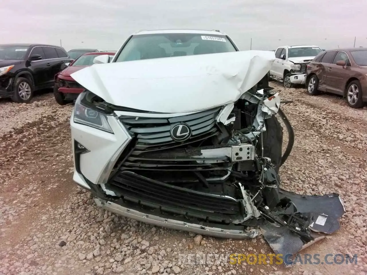5 fotografías del automóvil dañado 2T2ZZMCA7KC121122 LEXUS RX350 2019