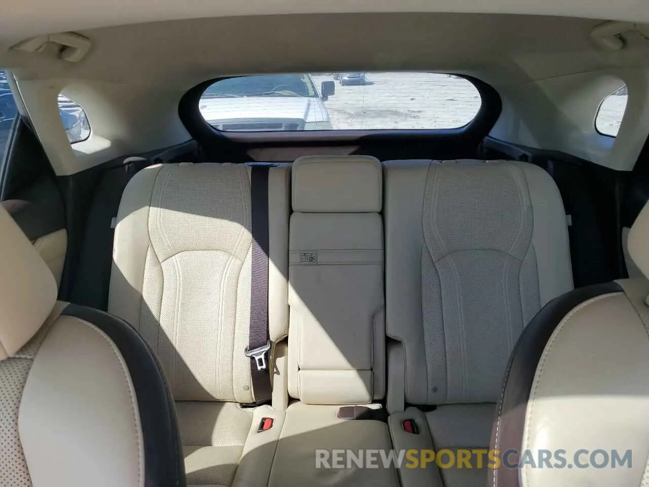 10 fotografías del automóvil dañado 2T2ZZMCA7KC124750 LEXUS RX350 2019