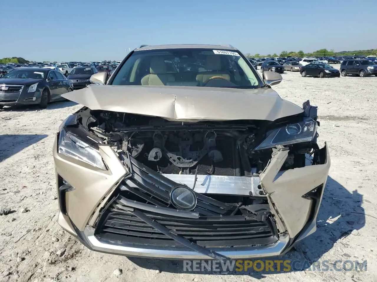 5 fotografías del automóvil dañado 2T2ZZMCA7KC124750 LEXUS RX350 2019