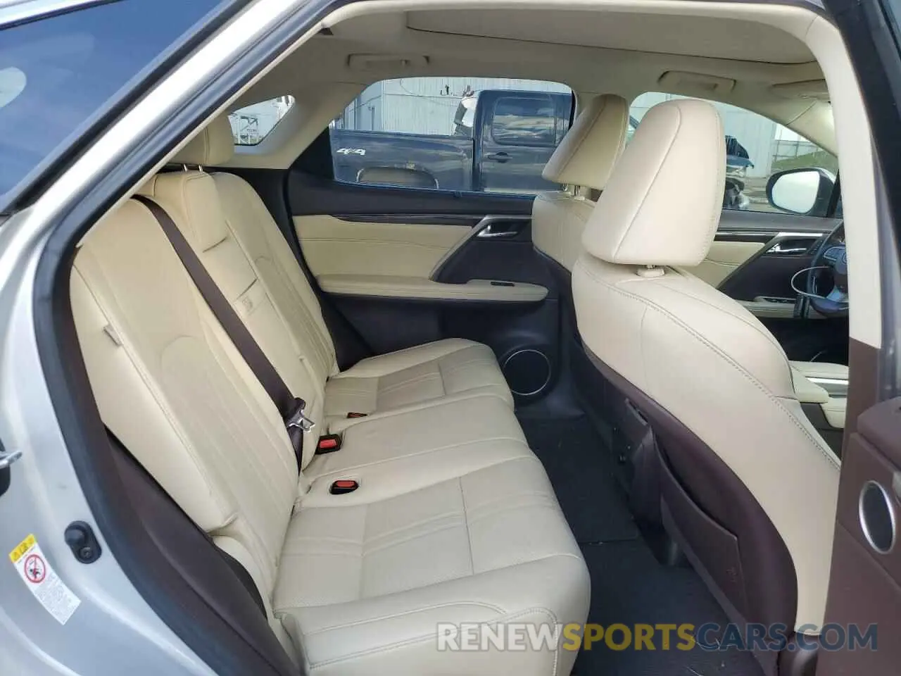 11 fotografías del automóvil dañado 2T2ZZMCA7KC143332 LEXUS RX350 2019