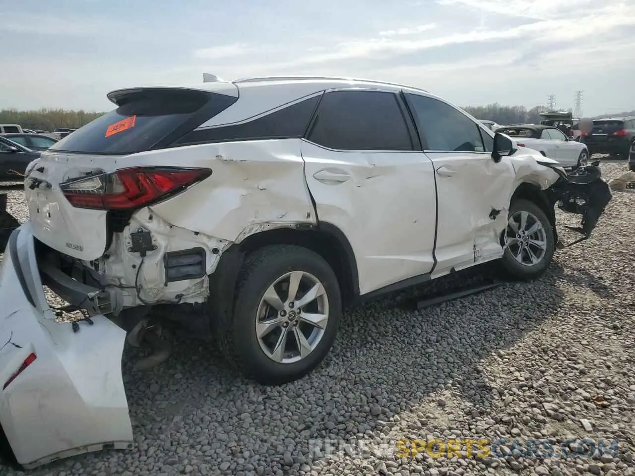 3 fotografías del automóvil dañado 2T2ZZMCA8KC140455 LEXUS RX350 2019