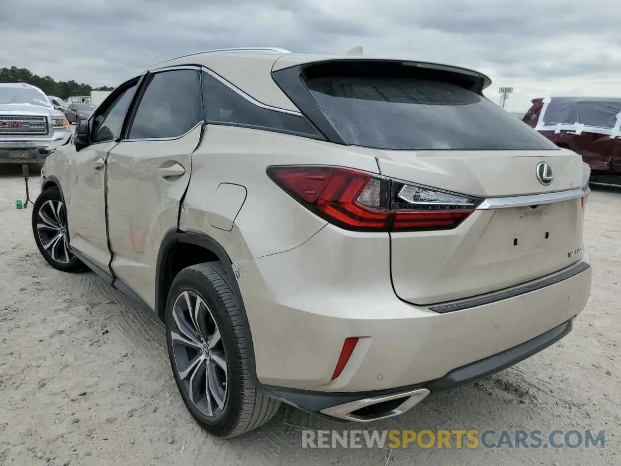 3 fotografías del automóvil dañado 2T2ZZMCAXKC145897 LEXUS RX350 2019