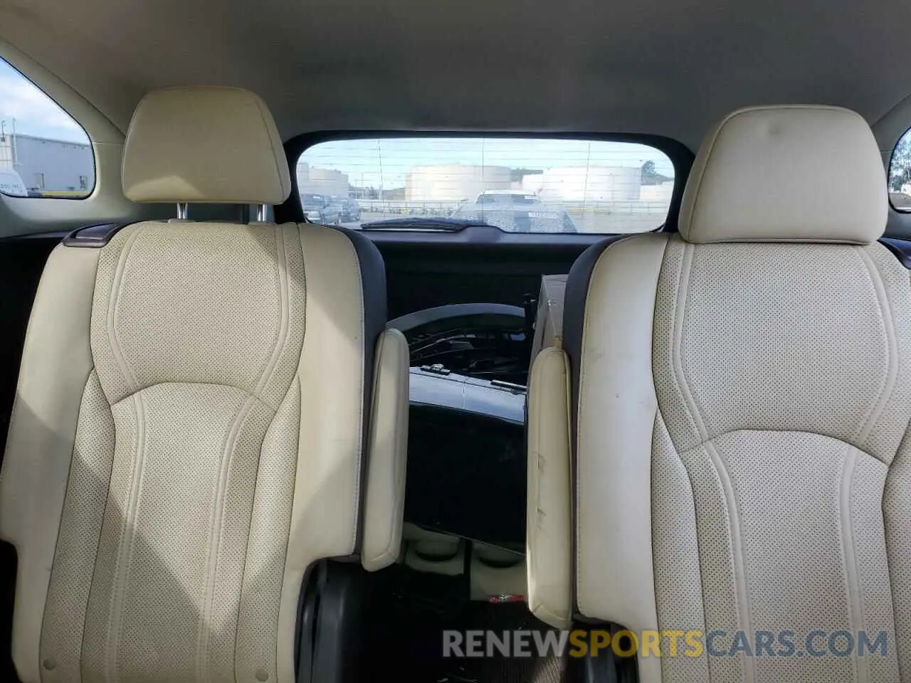 10 fotografías del automóvil dañado JTJDZKCA3K2020772 LEXUS RX350 2019