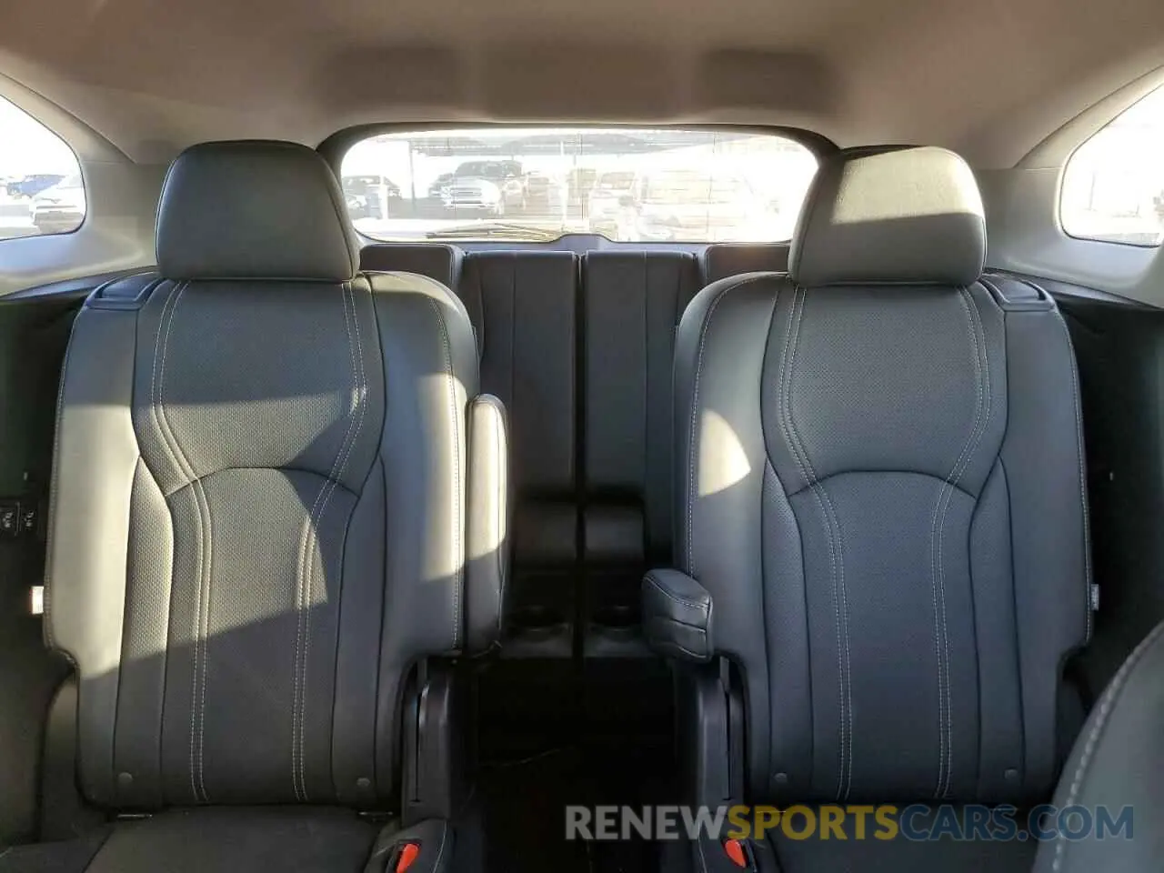 10 fotografías del automóvil dañado JTJGZKCA3K2011549 LEXUS RX350 2019