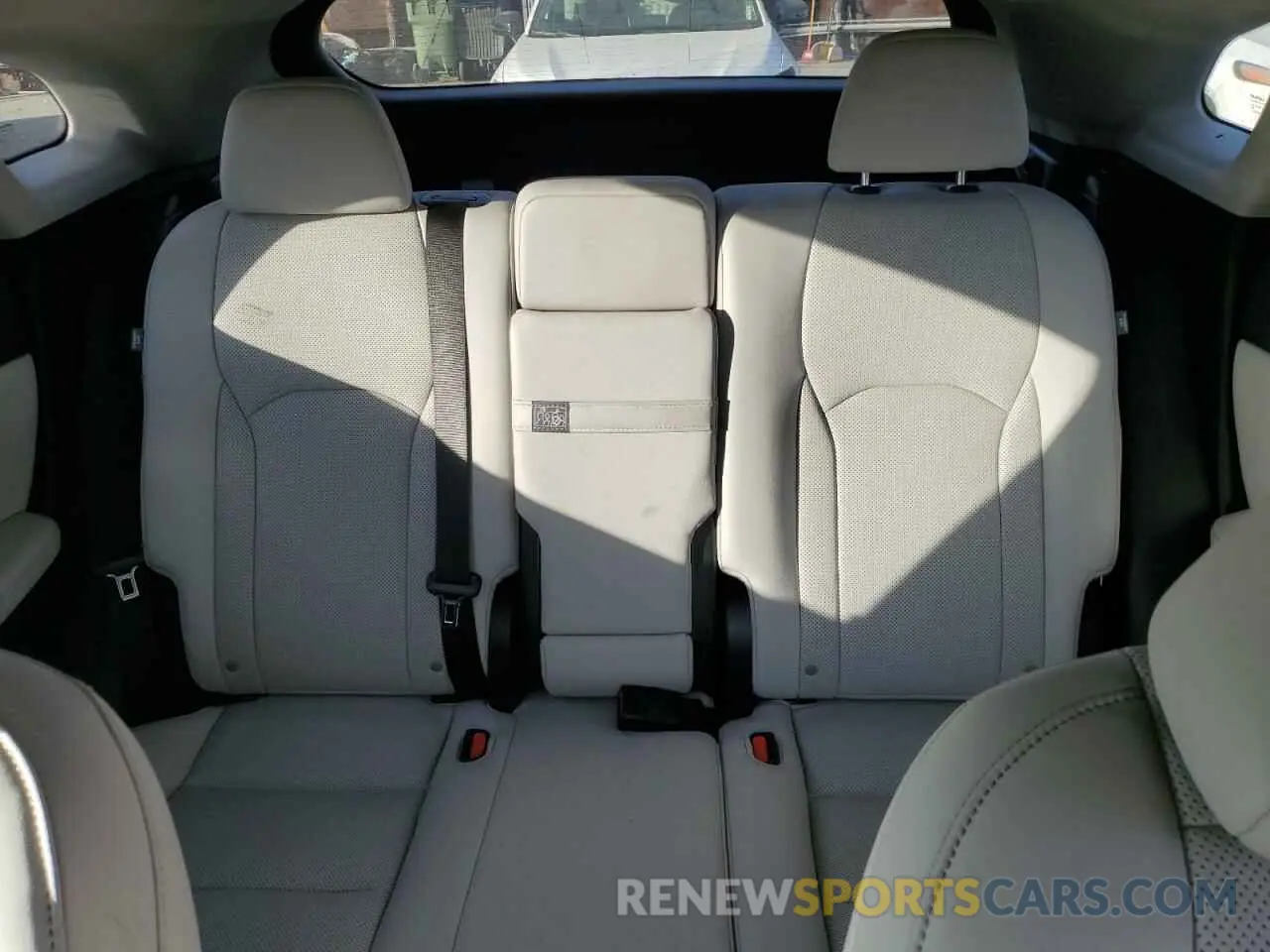 10 fotografías del automóvil dañado 2T2AZMAA2LC161657 LEXUS RX350 2020