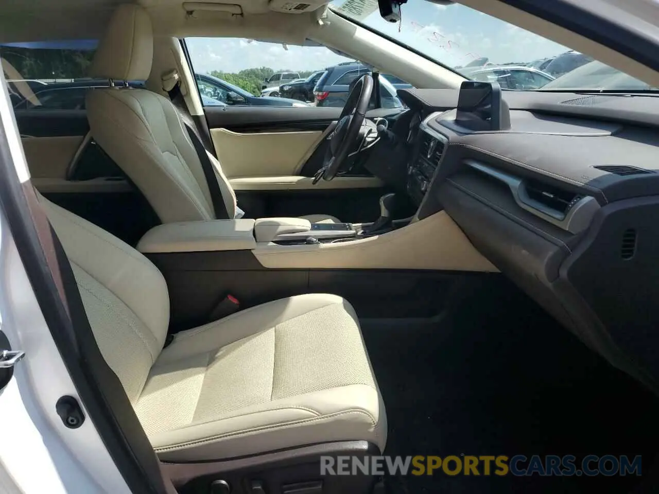 7 fotografías del automóvil dañado 2T2AZMAA9LC179332 LEXUS RX350 2020