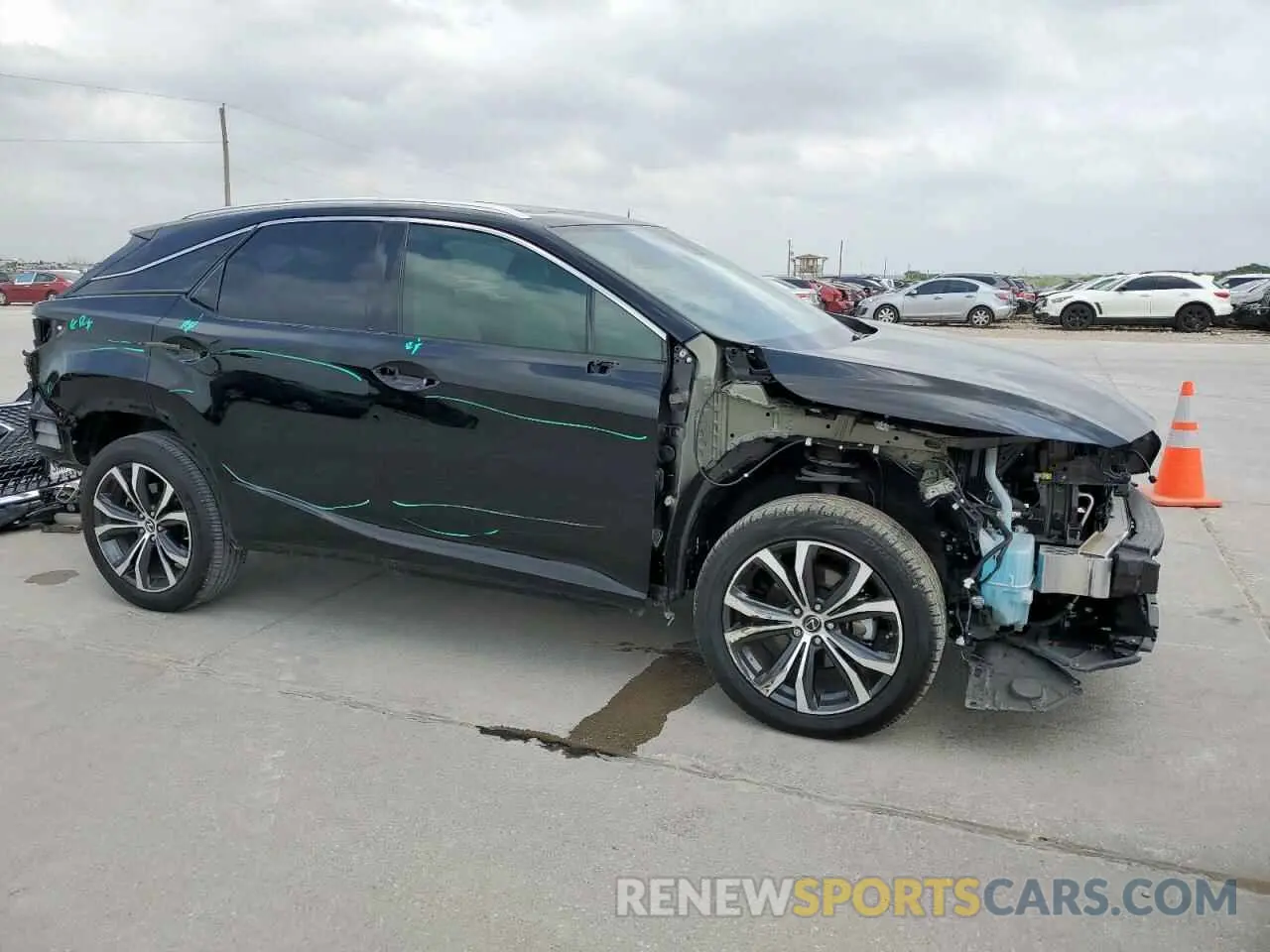 4 fotografías del automóvil dañado 2T2HZMAA0LC161879 LEXUS RX350 2020