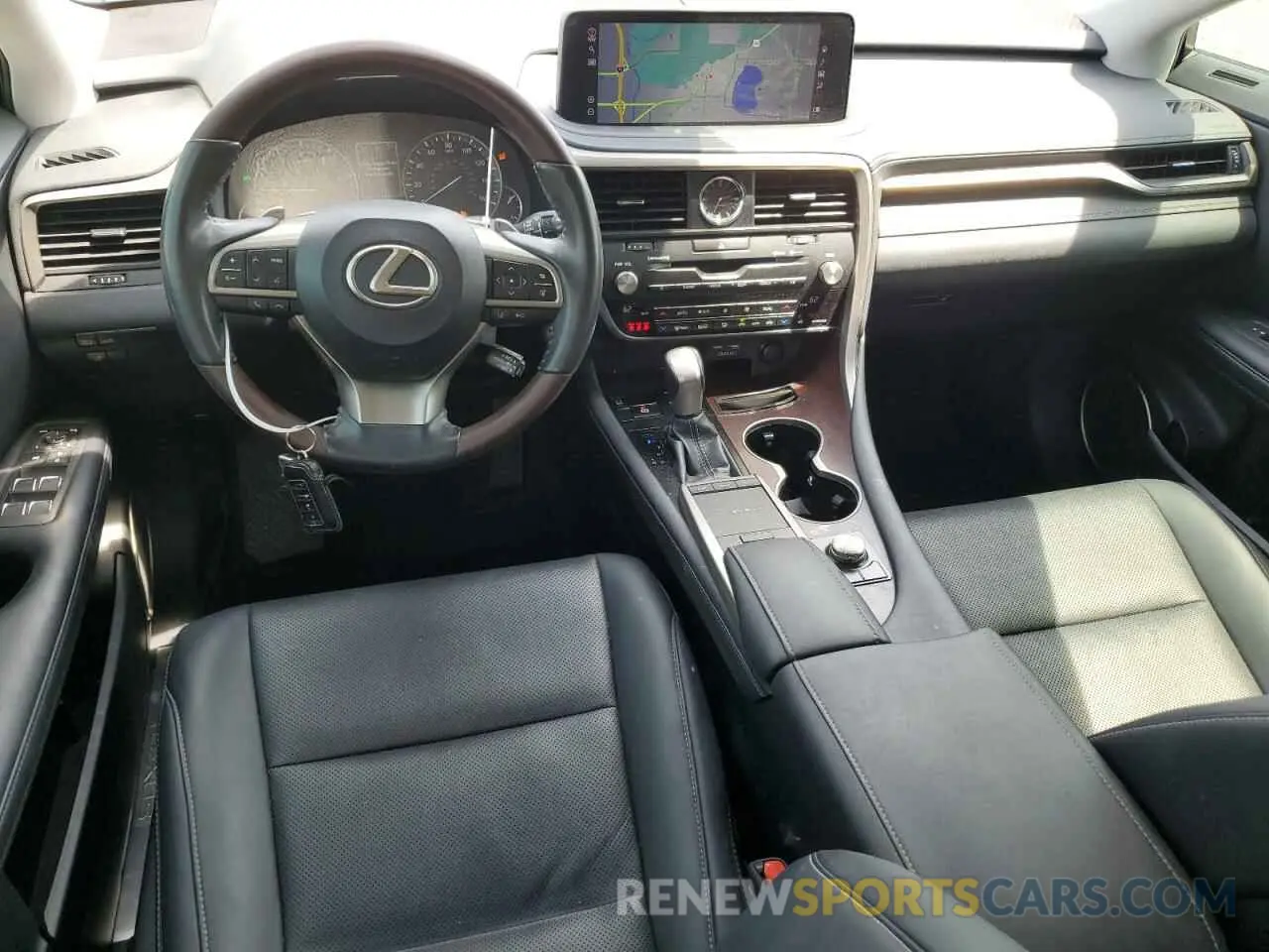 8 fotografías del automóvil dañado 2T2HZMAA2LC166971 LEXUS RX350 2020