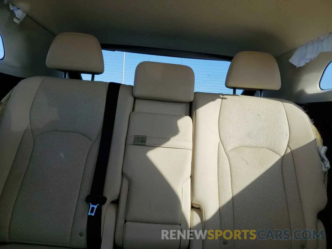 10 fotografías del automóvil dañado 2T2HZMAA4LC160671 LEXUS RX350 2020