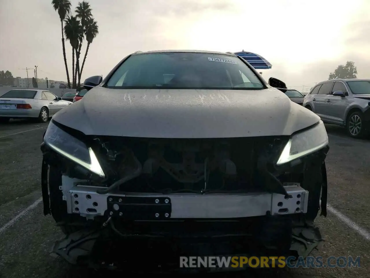 5 fotografías del automóvil dañado 2T2HZMAA4LC174442 LEXUS RX350 2020