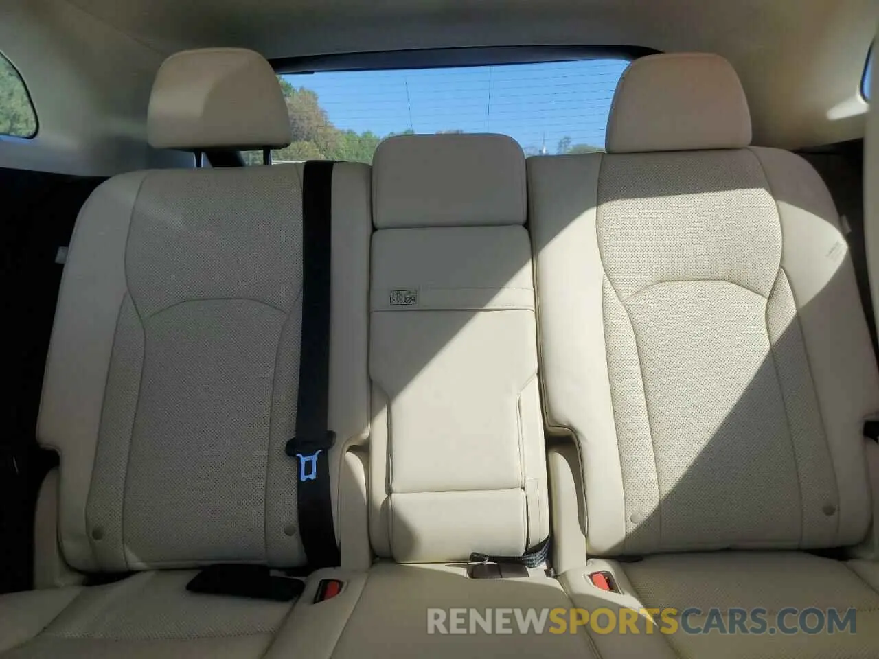 10 fotografías del automóvil dañado 2T2HZMAA5LC173817 LEXUS RX350 2020