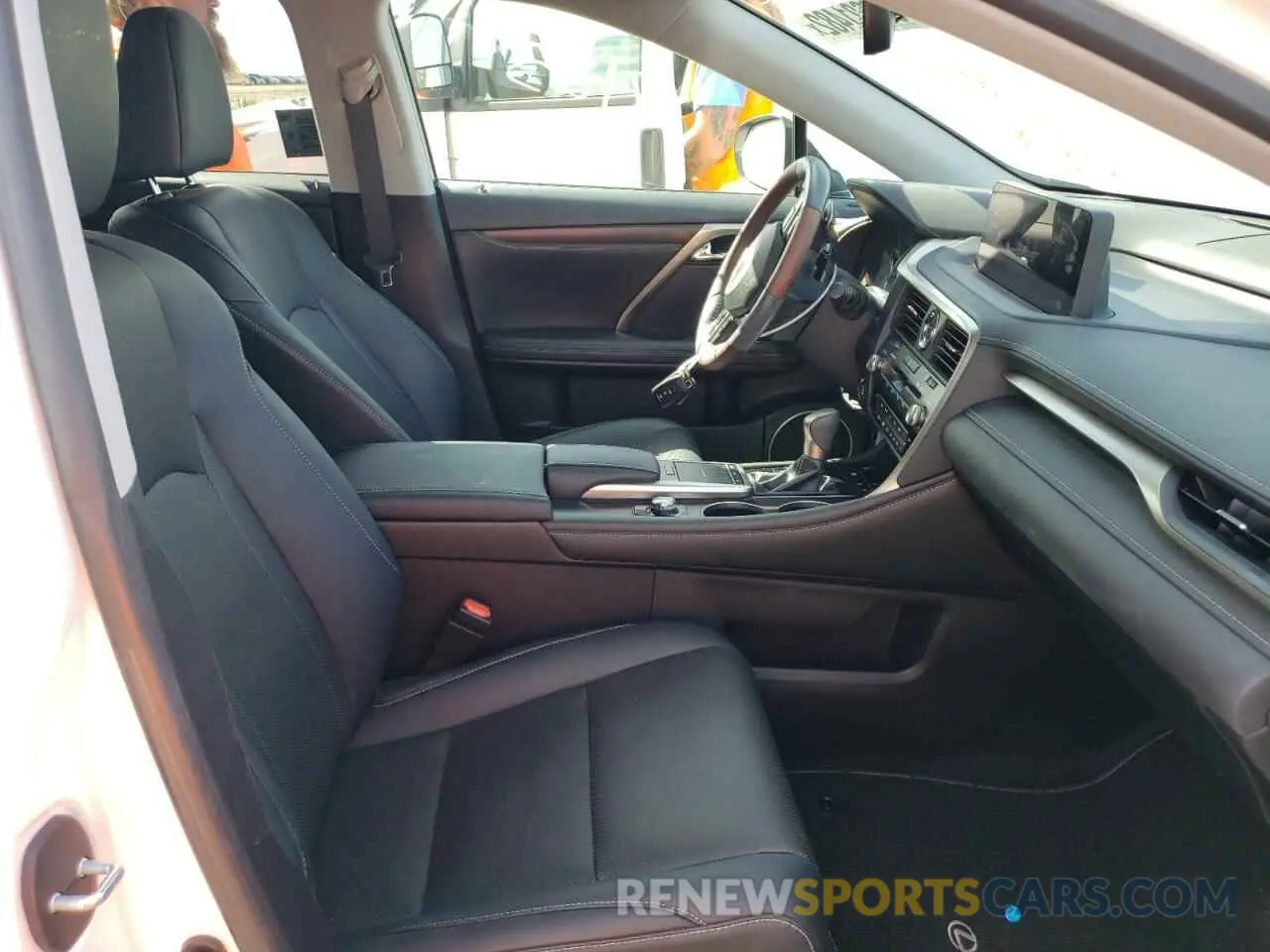 5 fotografías del automóvil dañado 2T2HZMAA6LC151521 LEXUS RX350 2020