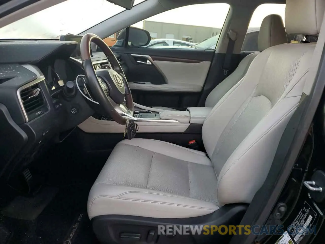7 fotografías del automóvil dañado 2T2HZMAA6LC159876 LEXUS RX350 2020
