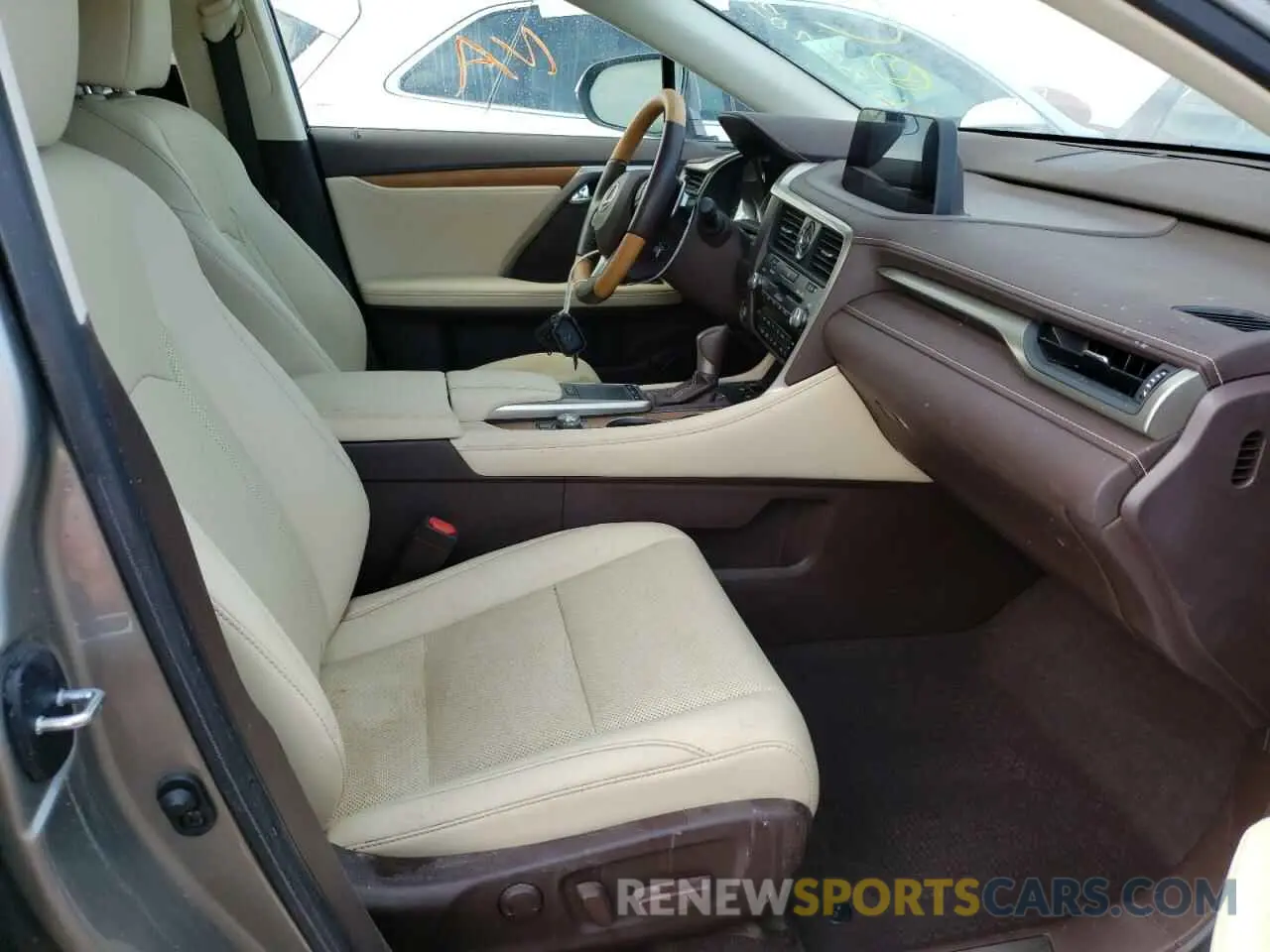 5 fotografías del automóvil dañado 2T2HZMAA6LC162745 LEXUS RX350 2020