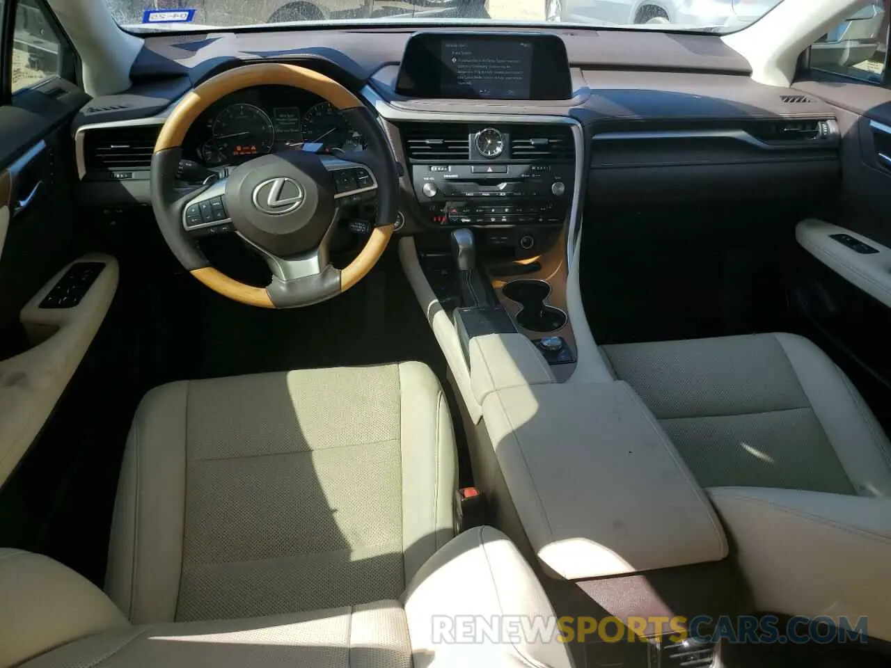 8 fotografías del automóvil dañado 2T2HZMAA7LC168442 LEXUS RX350 2020