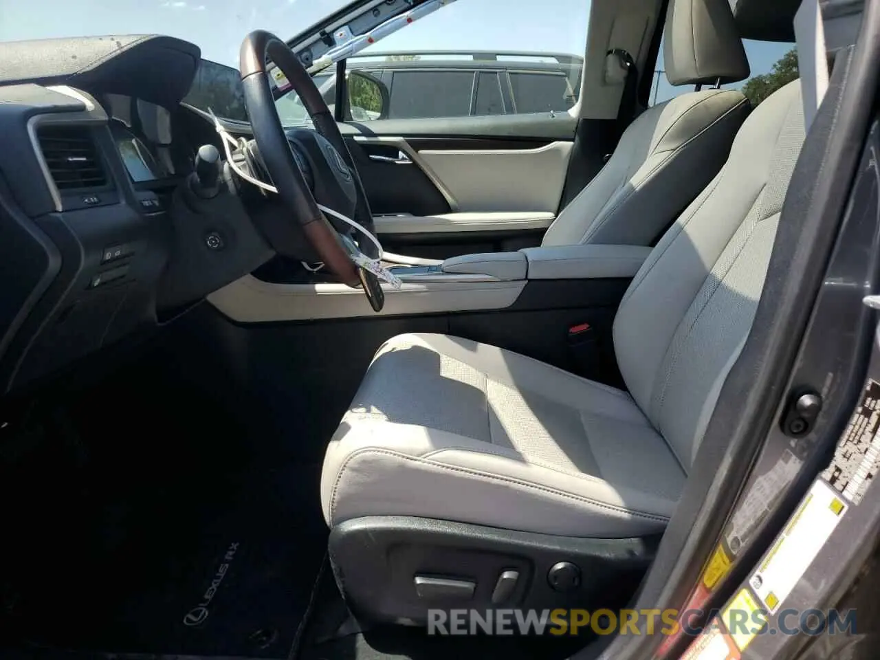 7 fotografías del automóvil dañado 2T2HZMAA7LC175052 LEXUS RX350 2020