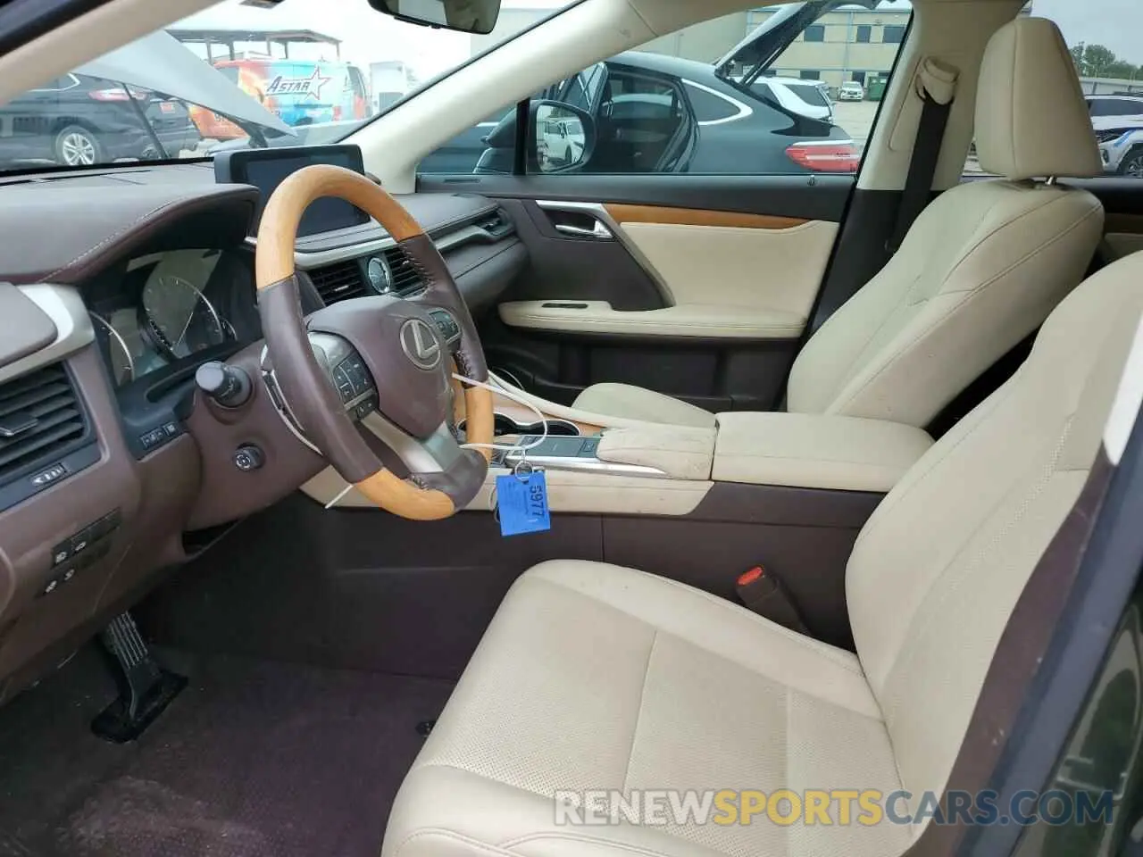 7 fotografías del automóvil dañado 2T2HZMAA8LC162200 LEXUS RX350 2020