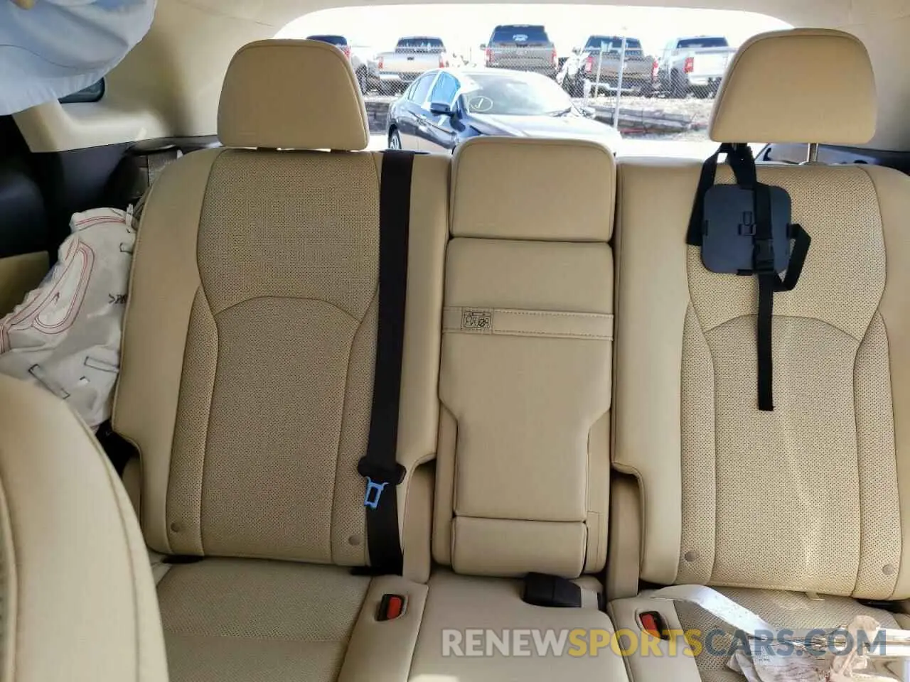 10 fotografías del automóvil dañado 2T2HZMAAXLC178589 LEXUS RX350 2020