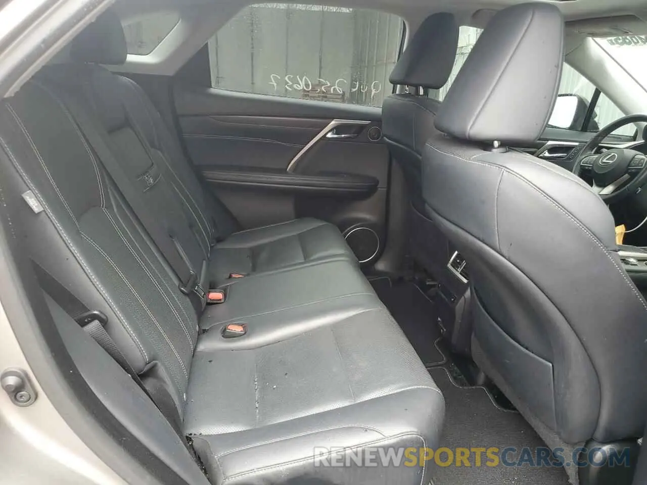 10 fotografías del automóvil dañado 2T2HZMDA0LC246359 LEXUS RX350 2020