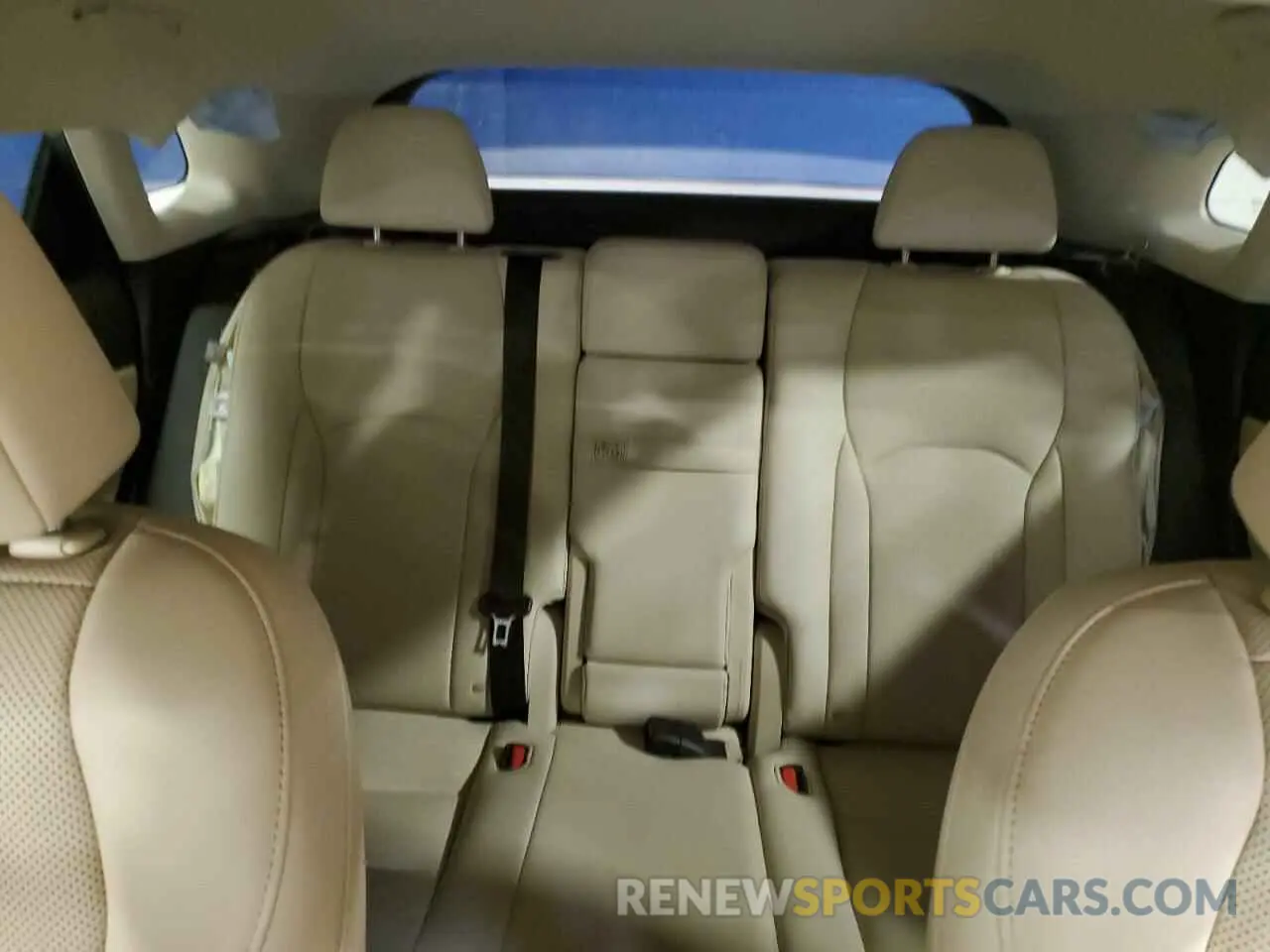 10 fotografías del automóvil dañado 2T2HZMDA1LC228727 LEXUS RX350 2020