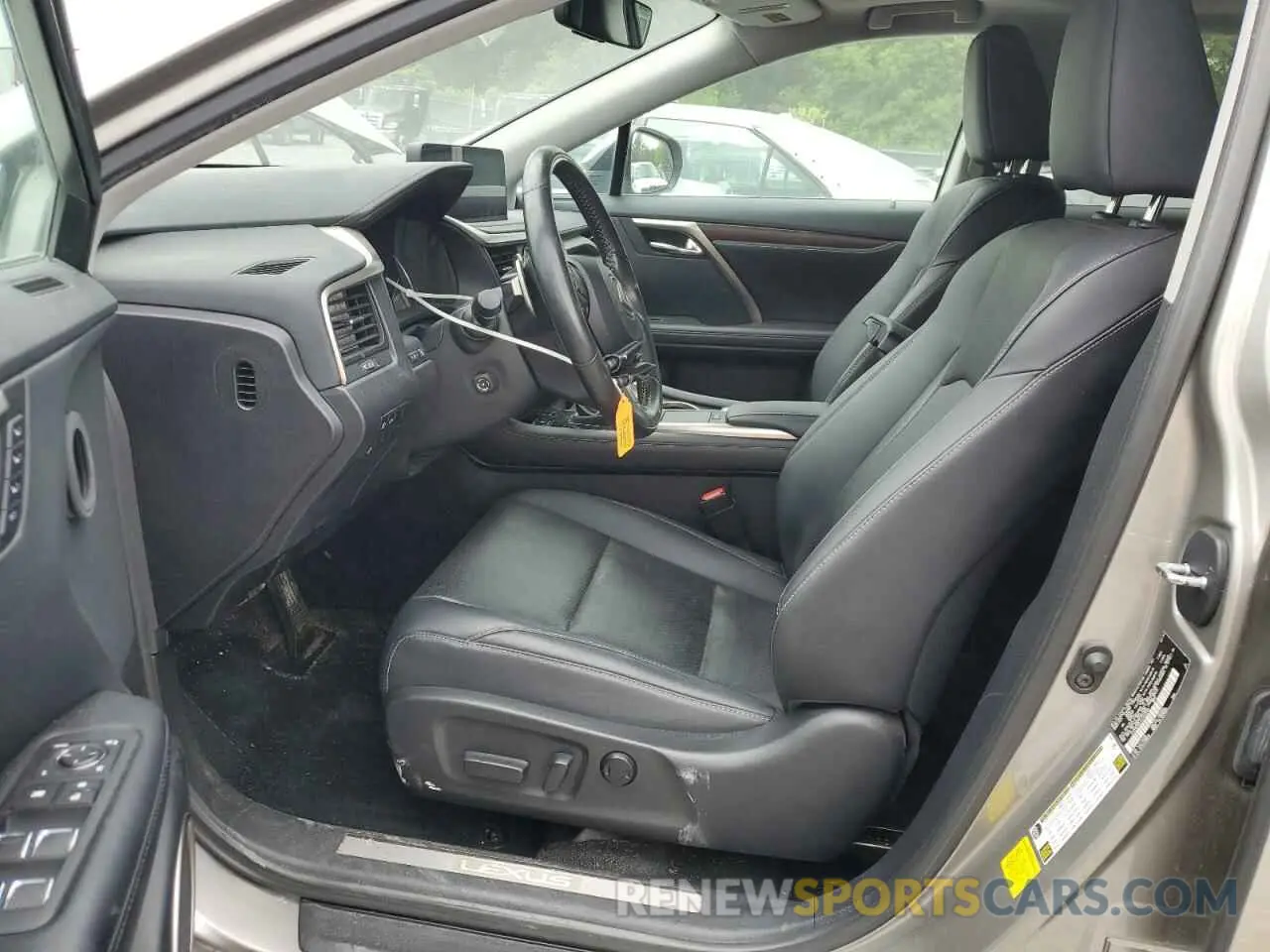 7 fotografías del automóvil dañado 2T2HZMDA1LC242563 LEXUS RX350 2020
