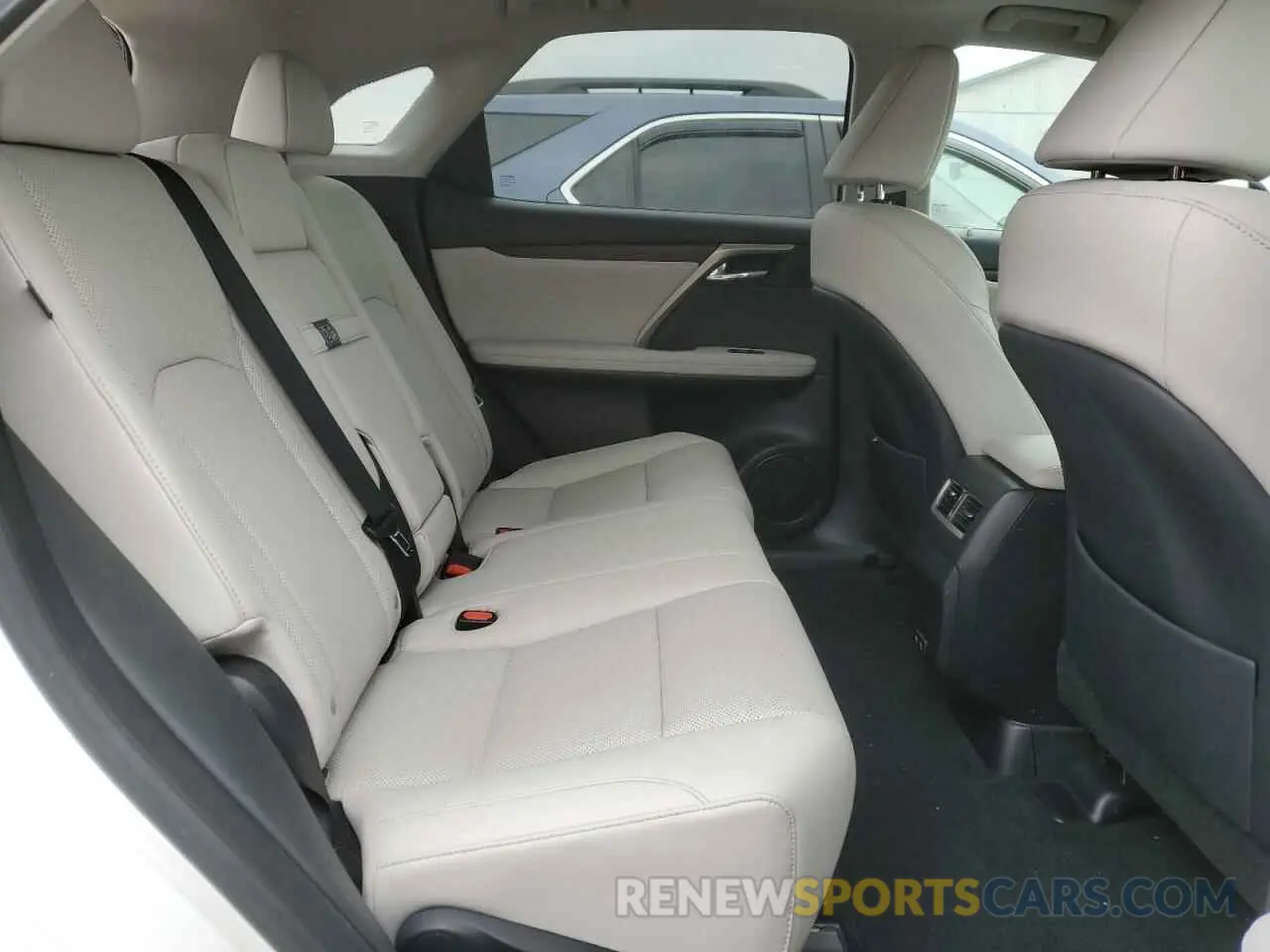 10 fotografías del automóvil dañado 2T2HZMDA4LC245991 LEXUS RX350 2020