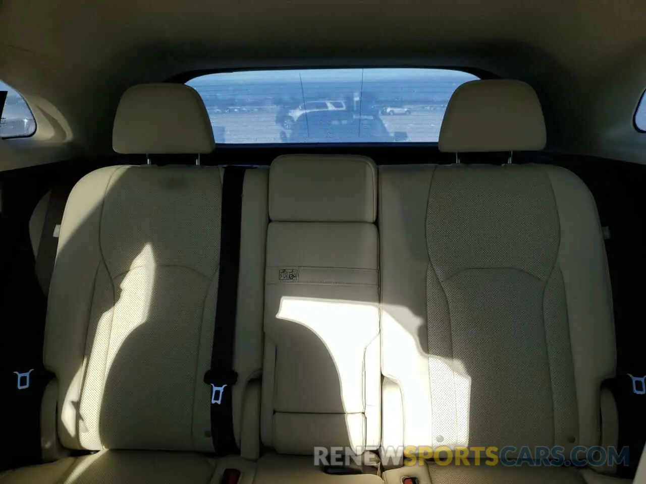 10 fotografías del automóvil dañado 2T2HZMDA5LC219464 LEXUS RX350 2020
