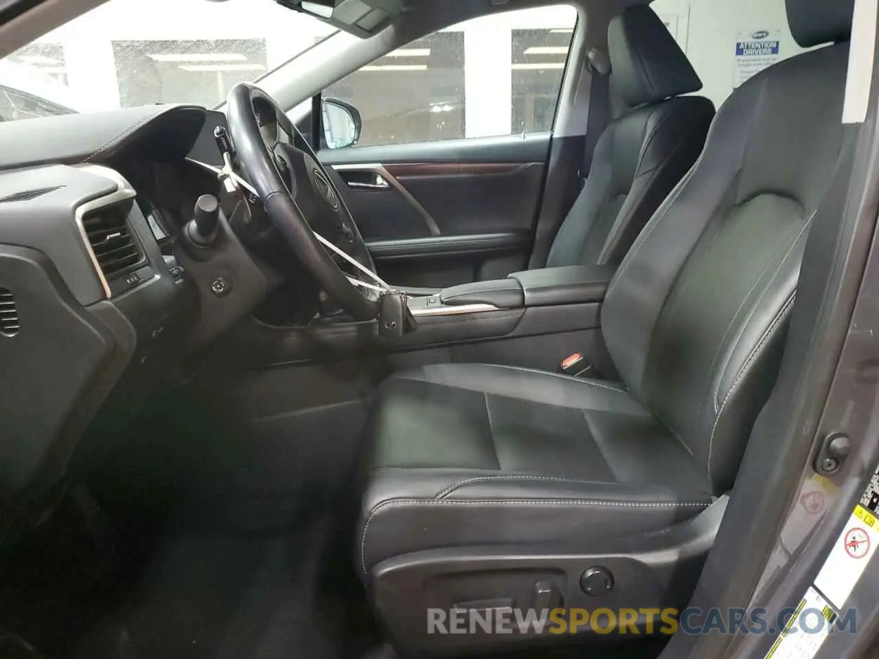 7 fotografías del automóvil dañado 2T2HZMDA5LC222879 LEXUS RX350 2020