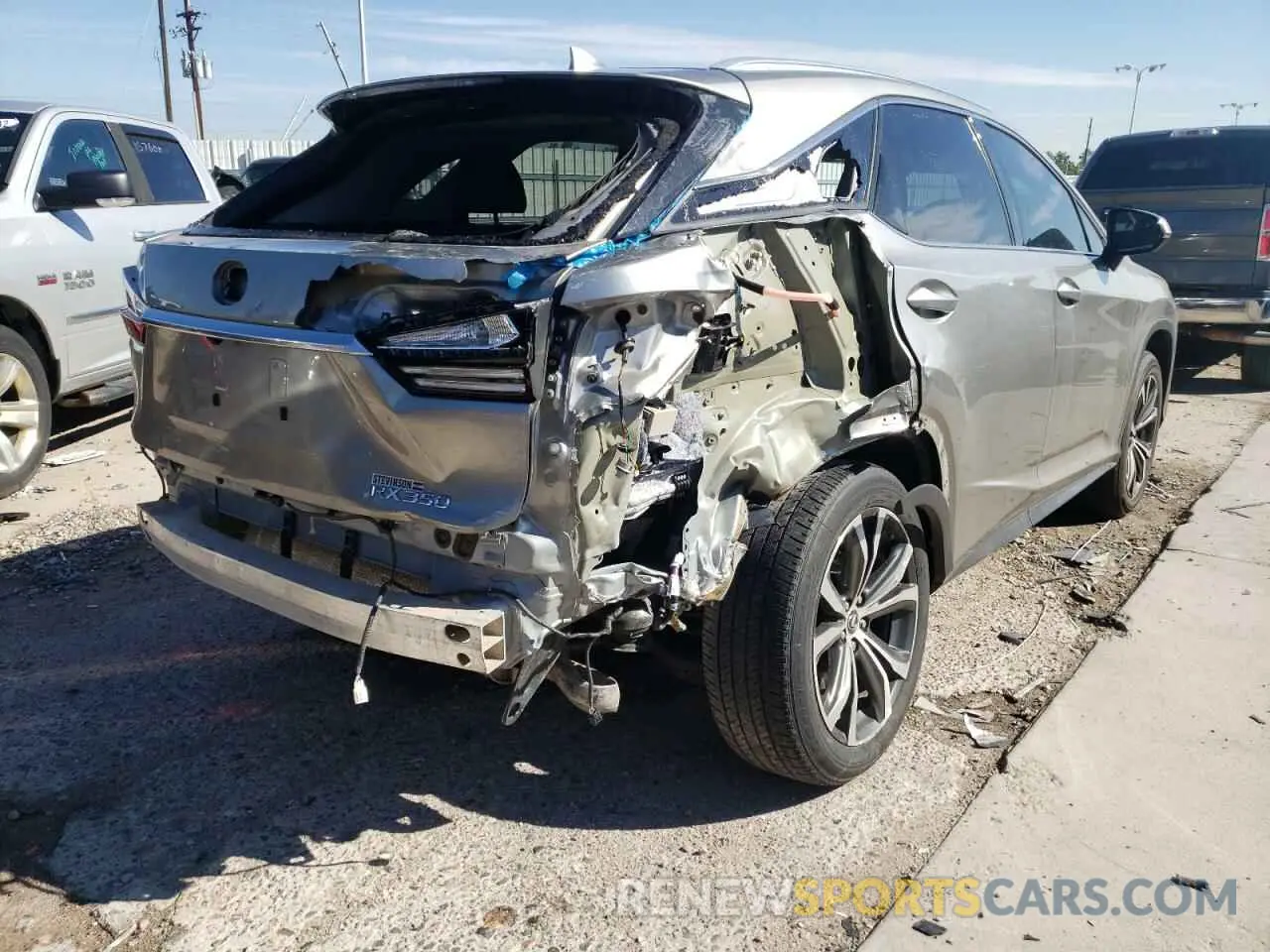 4 fotografías del automóvil dañado 2T2HZMDA9LC234713 LEXUS RX350 2020