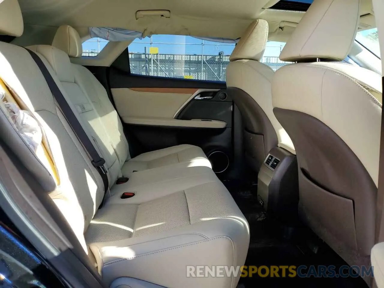 11 fotografías del automóvil dañado 2T2HZMDA9LC251074 LEXUS RX350 2020