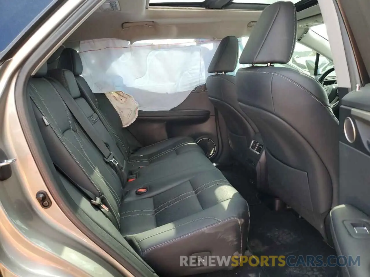 11 fotografías del automóvil dañado 2T2JZMAA3LC167550 LEXUS RX350 2020