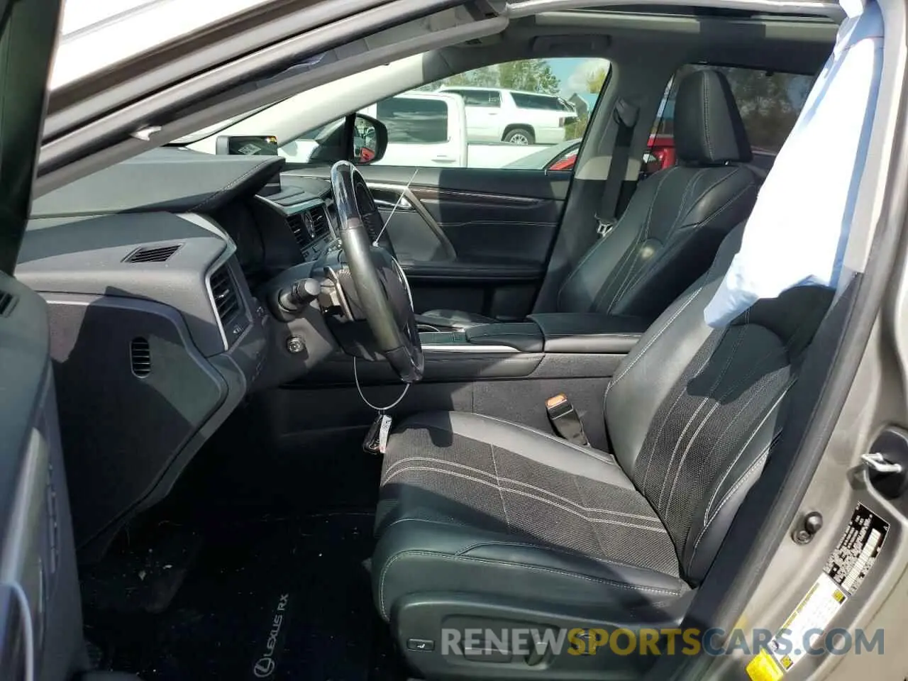 7 fotografías del automóvil dañado 2T2JZMAA3LC167550 LEXUS RX350 2020