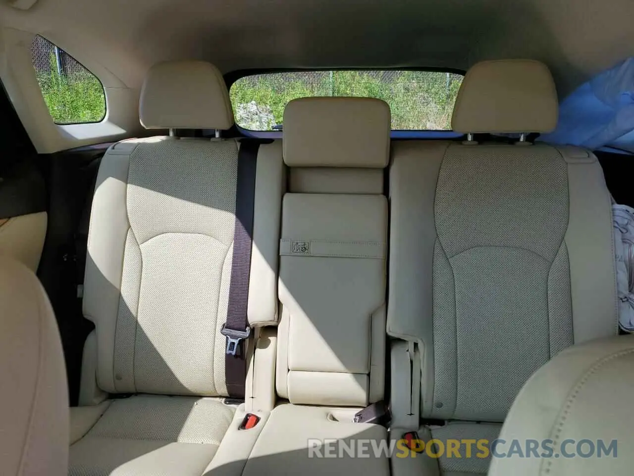 10 fotografías del automóvil dañado JTJHZKFA0L2023840 LEXUS RX350 2020
