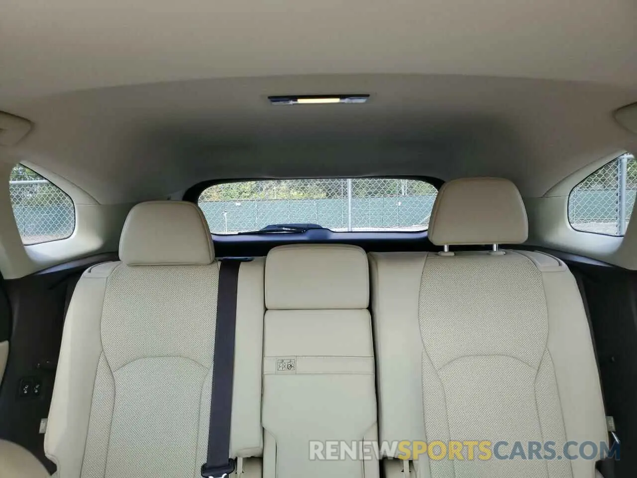 10 fotografías del automóvil dañado JTJHZKFA0L2026253 LEXUS RX350 2020