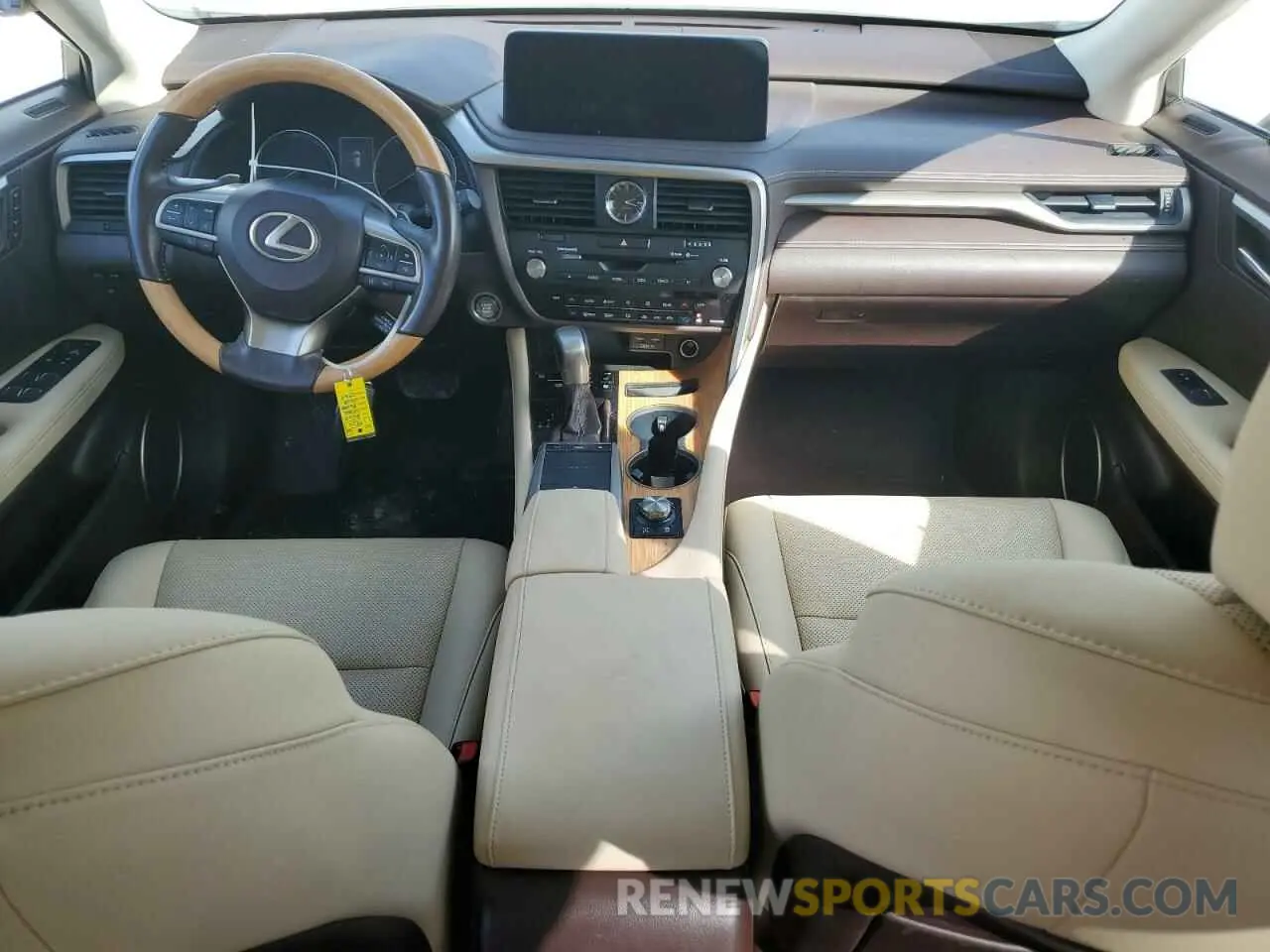 8 fotografías del automóvil dañado JTJHZKFA3L2021998 LEXUS RX350 2020