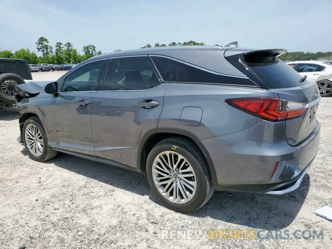 2 fotografías del automóvil dañado JTJJZKEA3L2016206 LEXUS RX350 2020