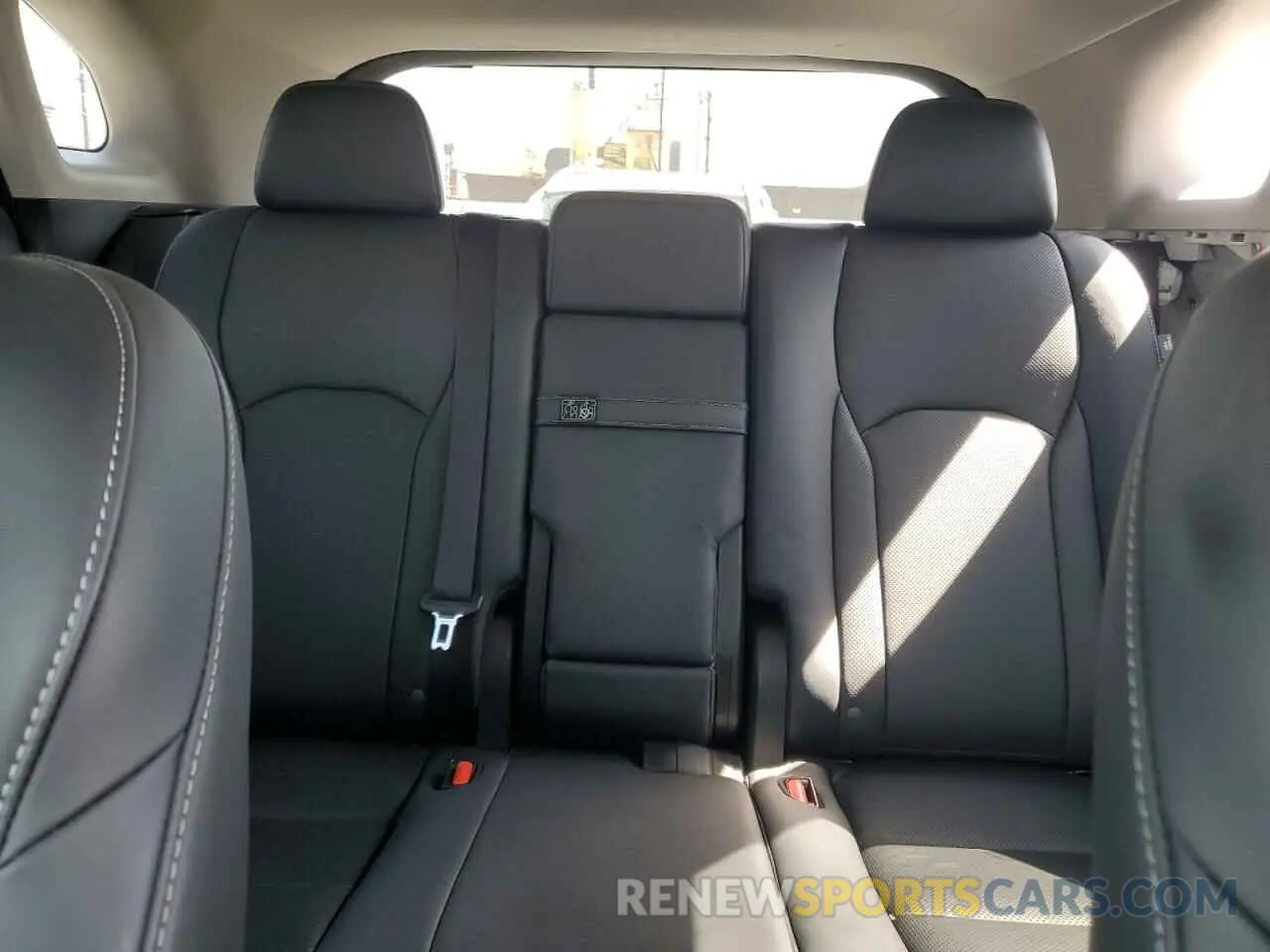 10 fotografías del automóvil dañado 2T2AZMAA8MC202861 LEXUS RX350 2021