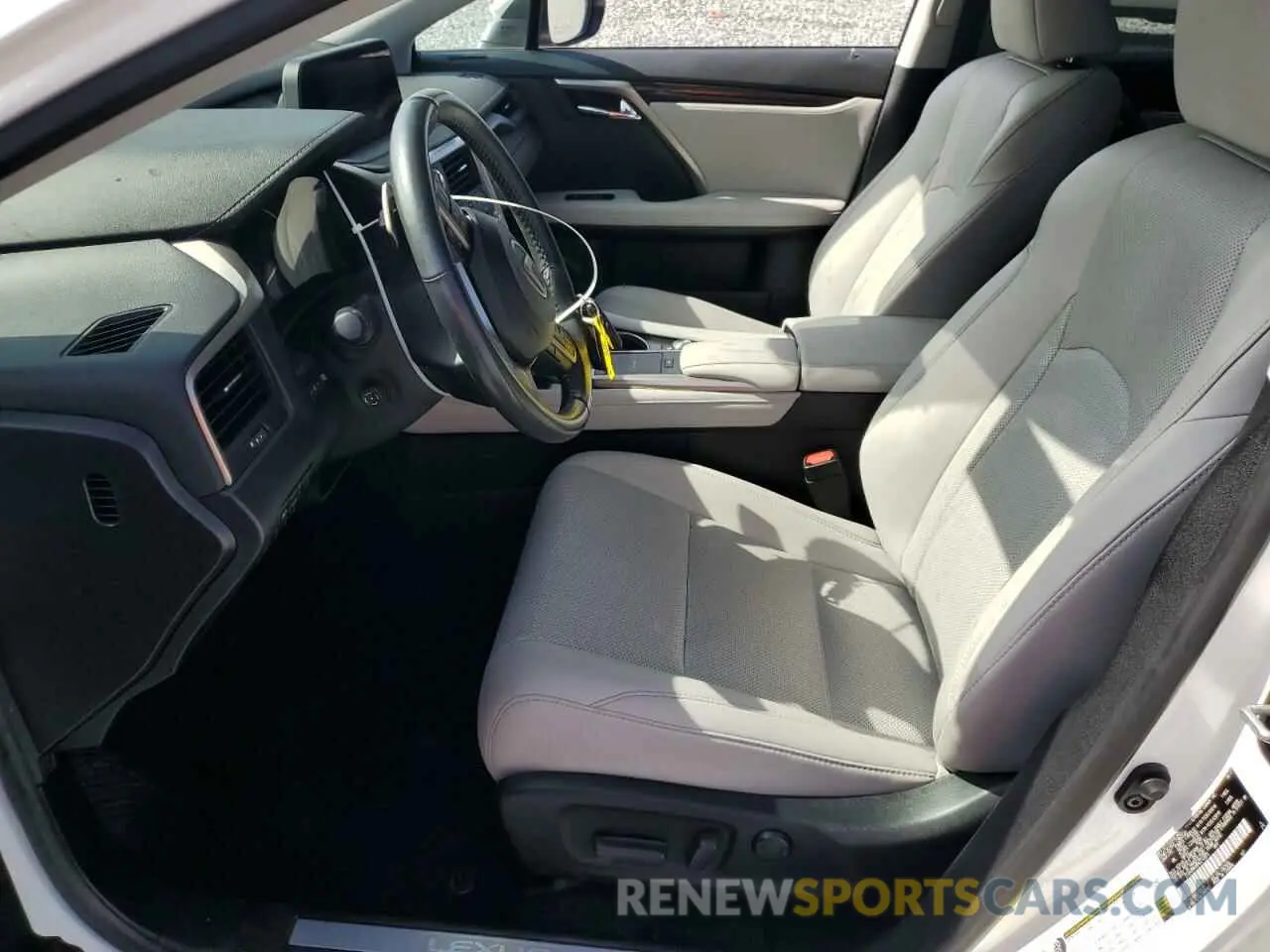 7 fotografías del automóvil dañado 2T2AZMAA8MC213875 LEXUS RX350 2021