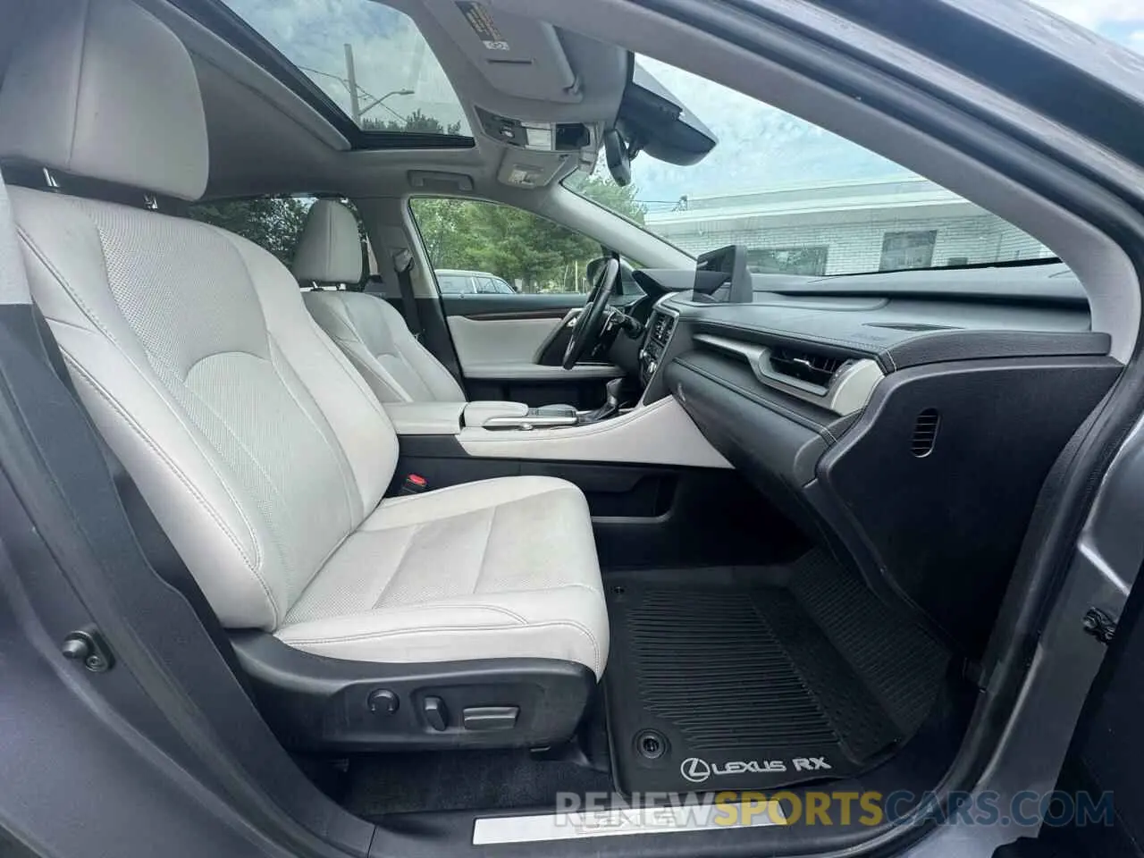 5 fotografías del automóvil dañado 2T2HZMAA4MC217193 LEXUS RX350 2021