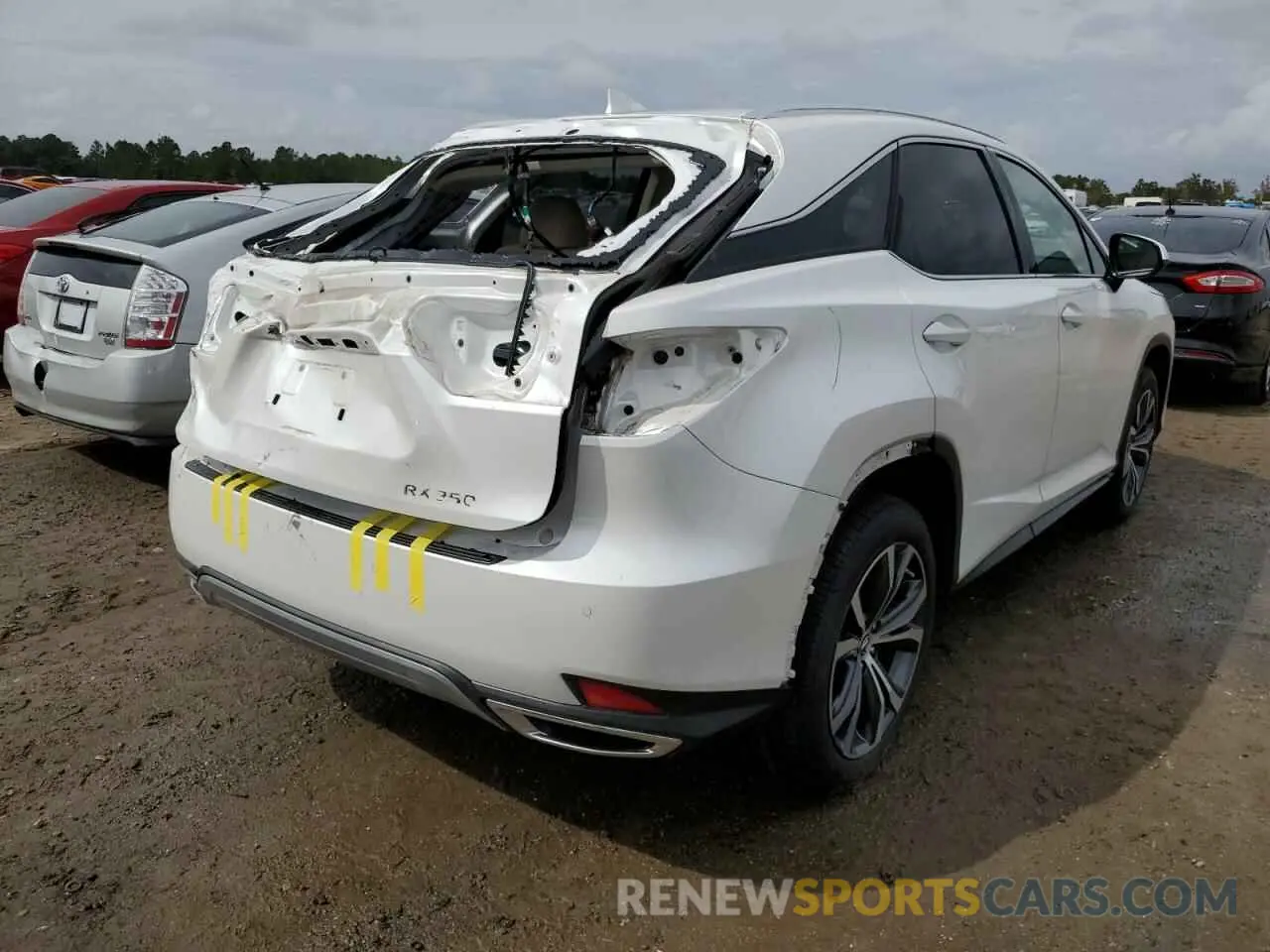 4 fotografías del automóvil dañado 2T2HZMAA6MC187467 LEXUS RX350 2021