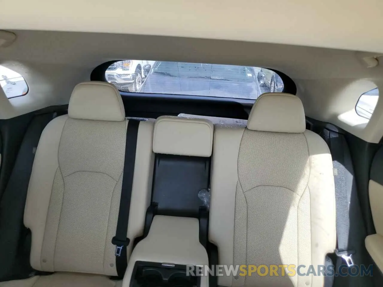 10 fotografías del automóvil dañado 2T2HZMAA7MC194895 LEXUS RX350 2021