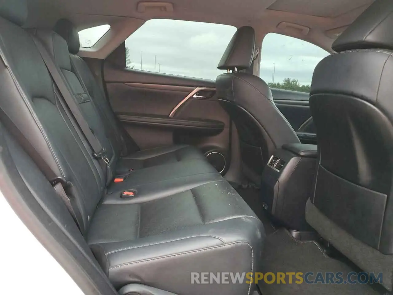 11 fotografías del automóvil dañado 2T2HZMAA7MC217558 LEXUS RX350 2021