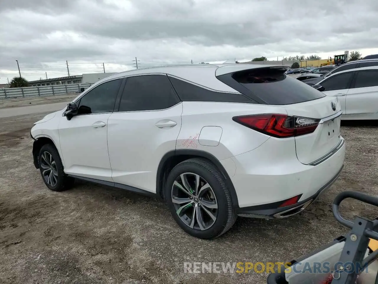 2 fotografías del automóvil dañado 2T2HZMAA7MC217558 LEXUS RX350 2021