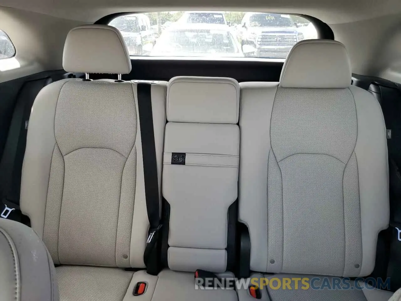 10 fotografías del automóvil dañado 2T2HZMAAXMC190243 LEXUS RX350 2021