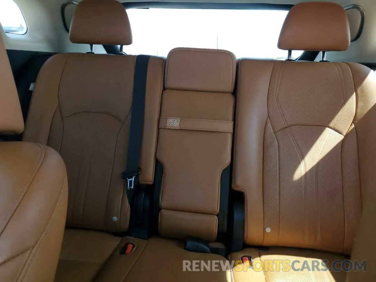 10 fotografías del automóvil dañado 2T2JZMAA6MC214894 LEXUS RX350 2021