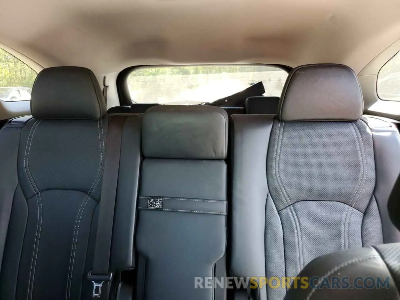 10 fotografías del automóvil dañado JTJHZKFA1M2031902 LEXUS RX350 2021