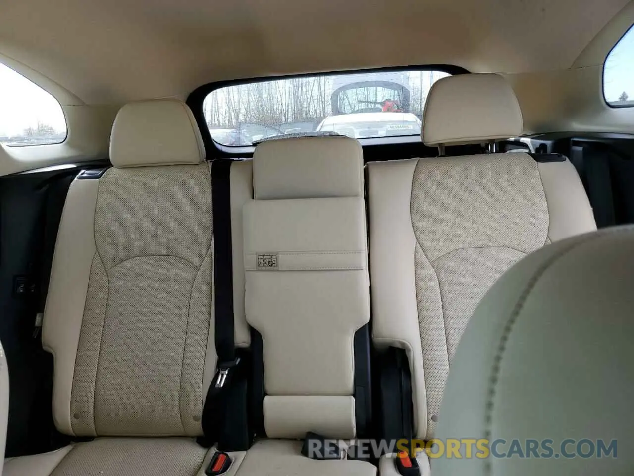 10 fotografías del automóvil dañado JTJHZKFA5M2033300 LEXUS RX350 2021