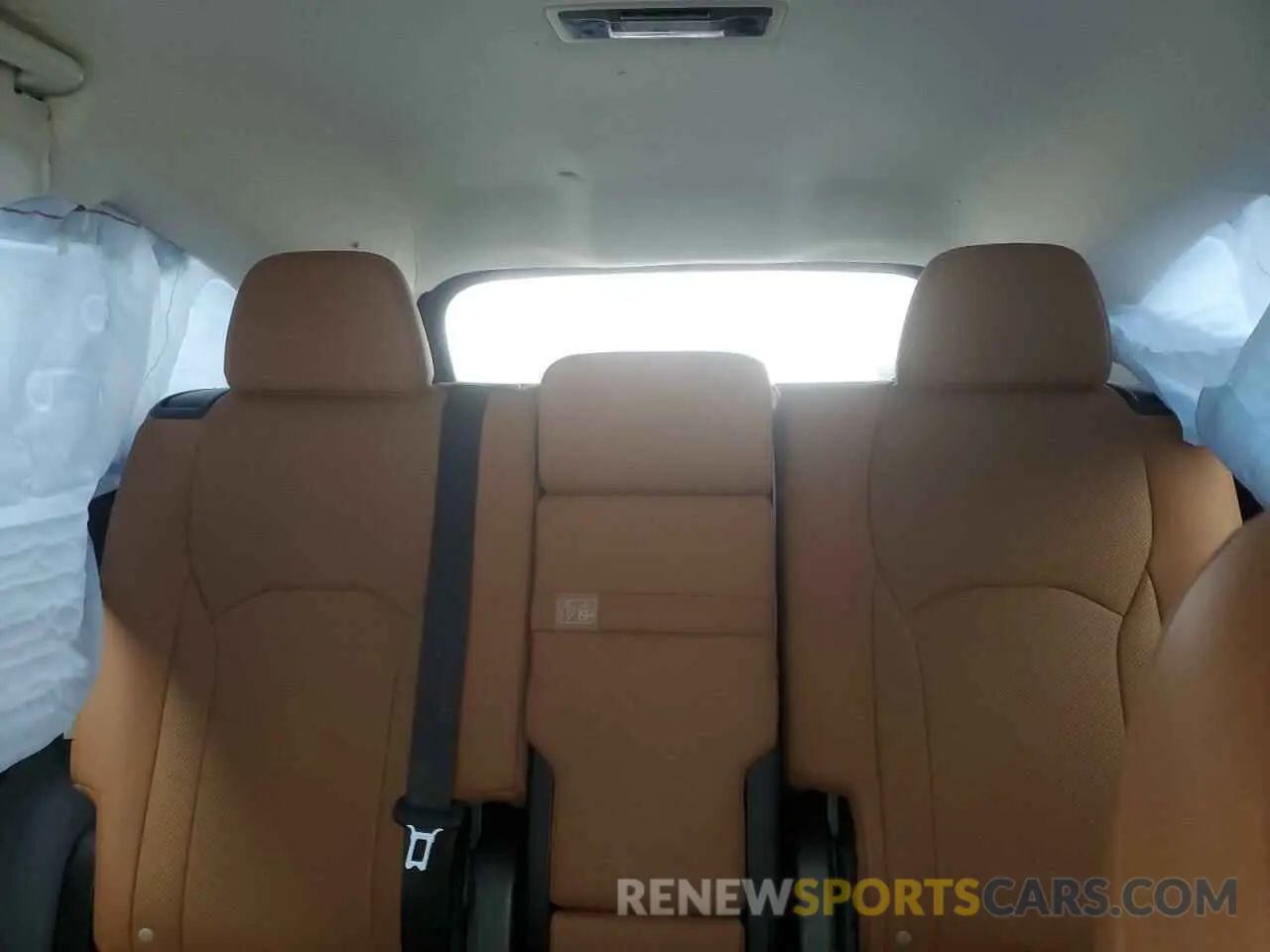 10 fotografías del automóvil dañado JTJHZKFA6M2034049 LEXUS RX350 2021