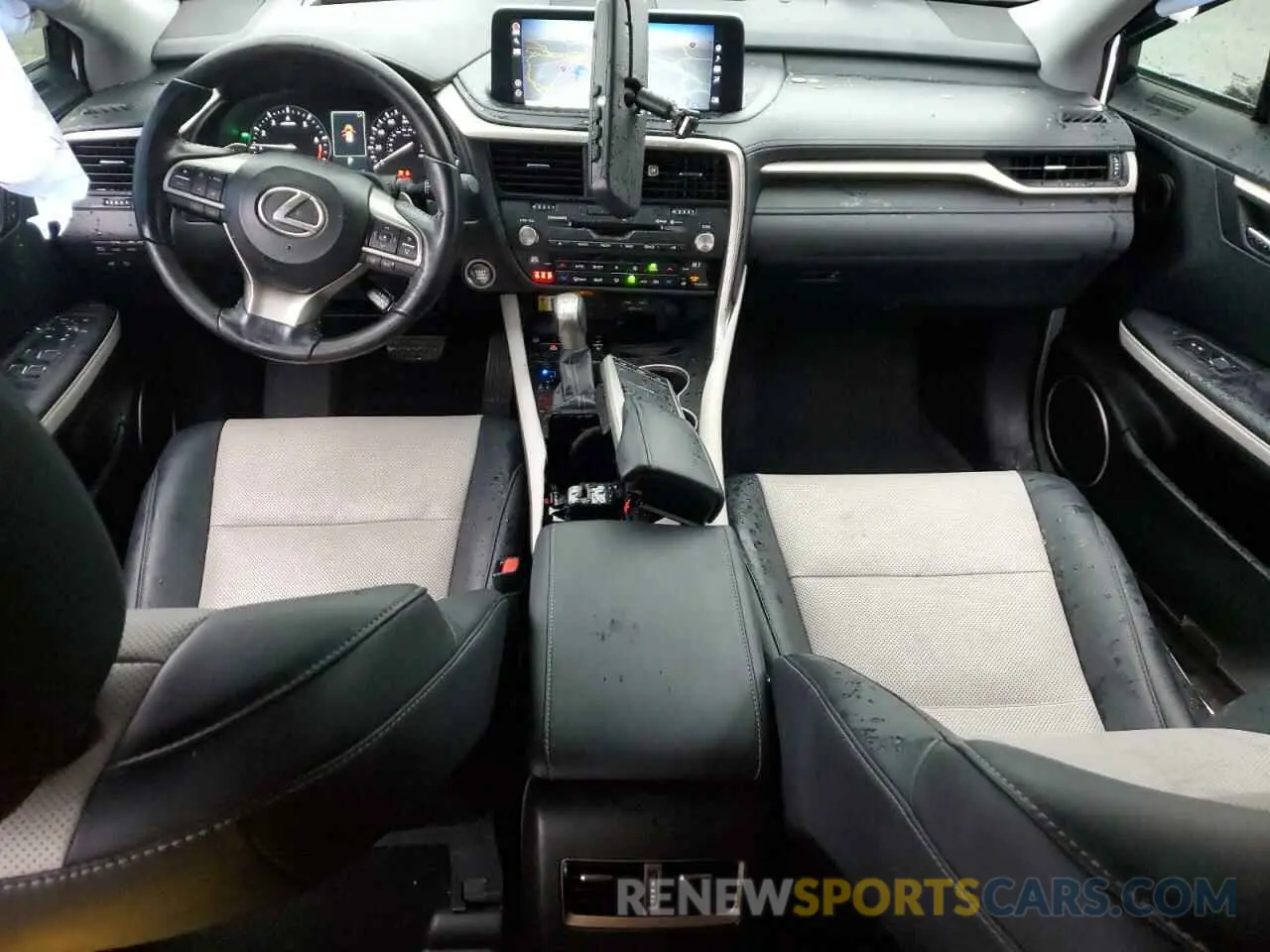 8 fotografías del automóvil dañado 2T2HZMAA2NC222393 LEXUS RX350 2022