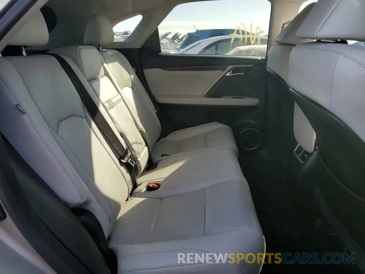 6 fotografías del automóvil dañado 2T2HZMAA2NC254759 LEXUS RX350 2022